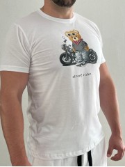 Мъжка тениска MIYOR Rider – бяла Българска изработка от 100% памук с изчистен дизайн и Rider щампа. Мъжка тениска MIYOR Rider – бяла Българска изработка от 100% памук с изчистен дизайн и Rider щампа.