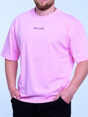 Тениска MIYOR Oversized Pink – розова Розова овърсайз тениска MIYOR от 100% памук, с удобна свободна кройка и висококачествена щампа.